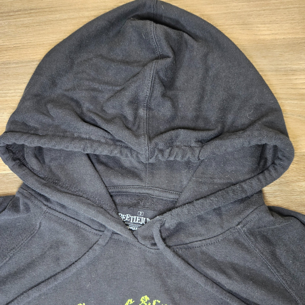 Torrid Beetlejuice Hoodie Womens 3XL Strange Unusual Black Fleece Pullover Goth - Picture 5 of 9